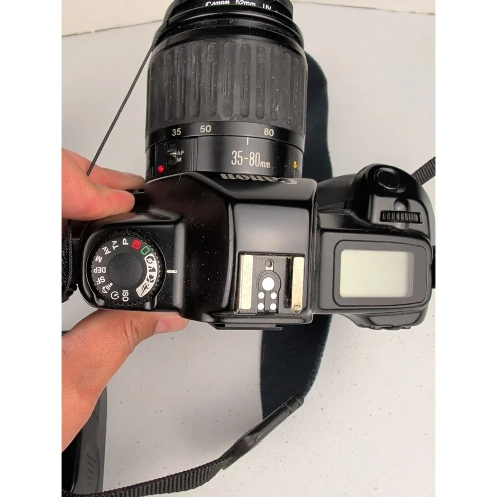 Canon EOS Rebel II 35mm SLR Camera 35-80mm lens 75-300mm Lens & Flash